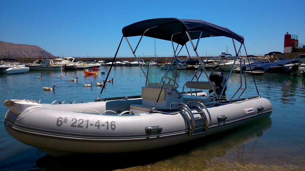 Barco de alquiler sin licencia 15 CV